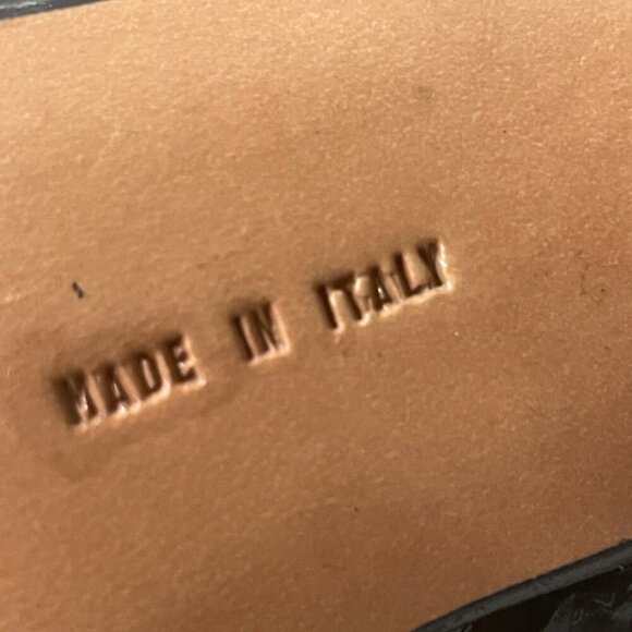 SALVATORE FERRAGAMO PUMPS BLACK PATENT LEATHER MADE IN ITALY PREPPY CHIC Sz 7 - Picture 6 of 16